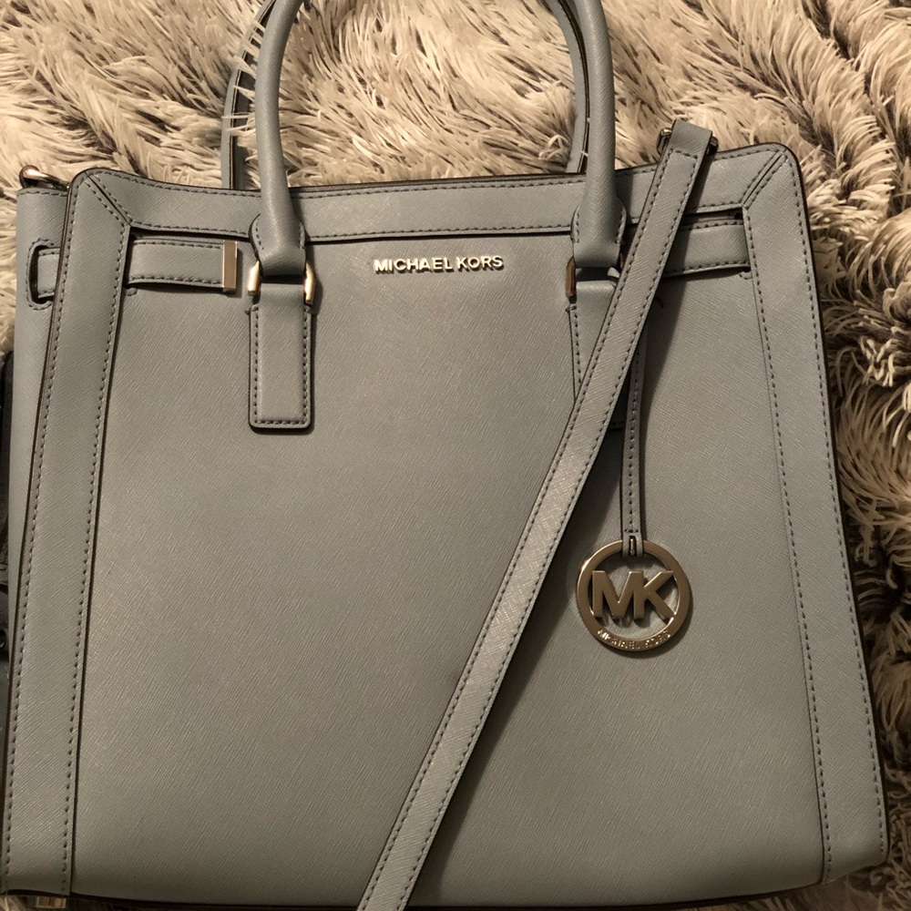 Authentic Michael Kors Large Dillion satchel